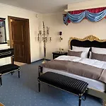Kaiser Hotel